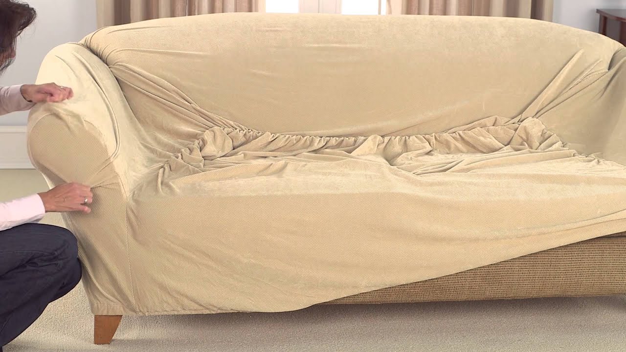 How to Put on a Couch Cover in a easy way?