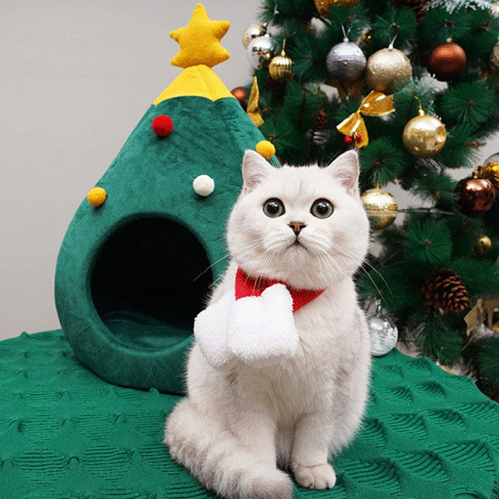 Kuschelig warmes Weihnachtsbaum-Katzenbett